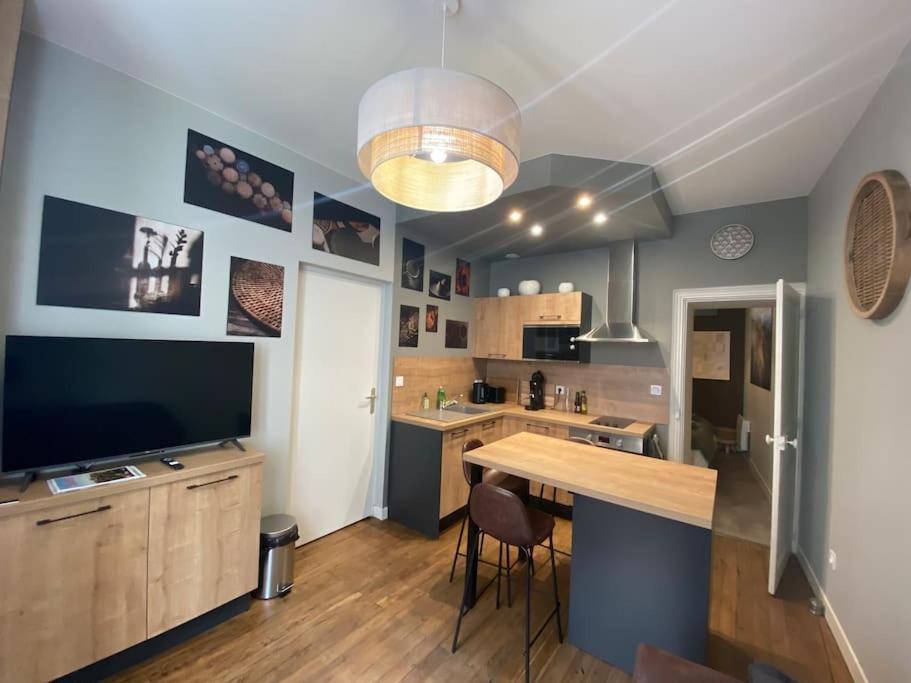 Bambou - Centre Historique - Parking Dieu Apartment *